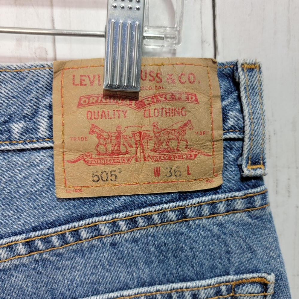 Levi’s Men’s 505 Regular Fit Blue Denim Shorts Size 36 Inseam 9" - Picture 6 of 8